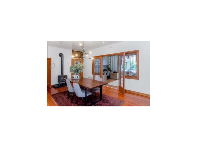 <!--[if BLOCK]><![endif]--> 22  Vardon Road, Greenside,  Johannesburg <!--[if ENDBLOCK]><![endif]-->